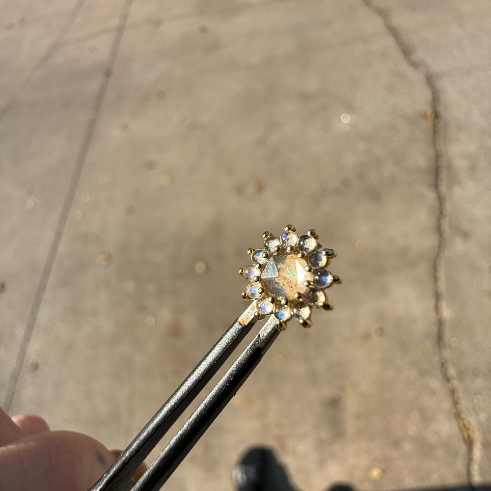BVLA 14k yellow gold “The Rose” 8mm Labradorite and Moonstone 14g threaded - Picture 7 of 8